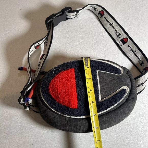 Champion Prime Waist Pack/Fanny Pack/mini sling bag, Gray Oversize Logo Unisex - Picture 9 of 13